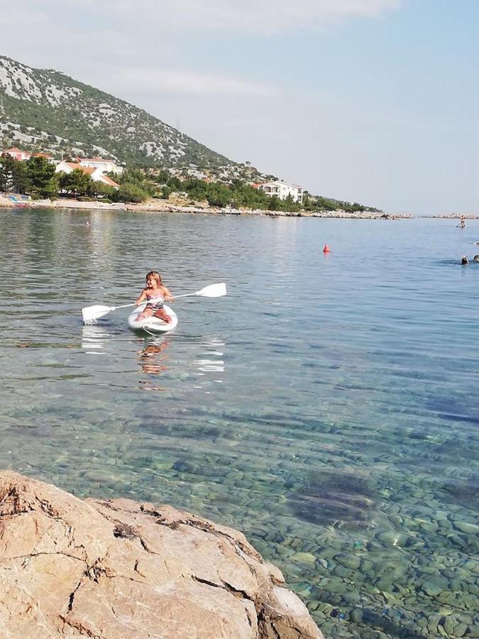 Apartmani Ivankovic Karlobag Dış mekan fotoğraf