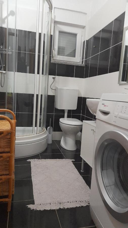 Apartmani Ivankovic Karlobag Dış mekan fotoğraf