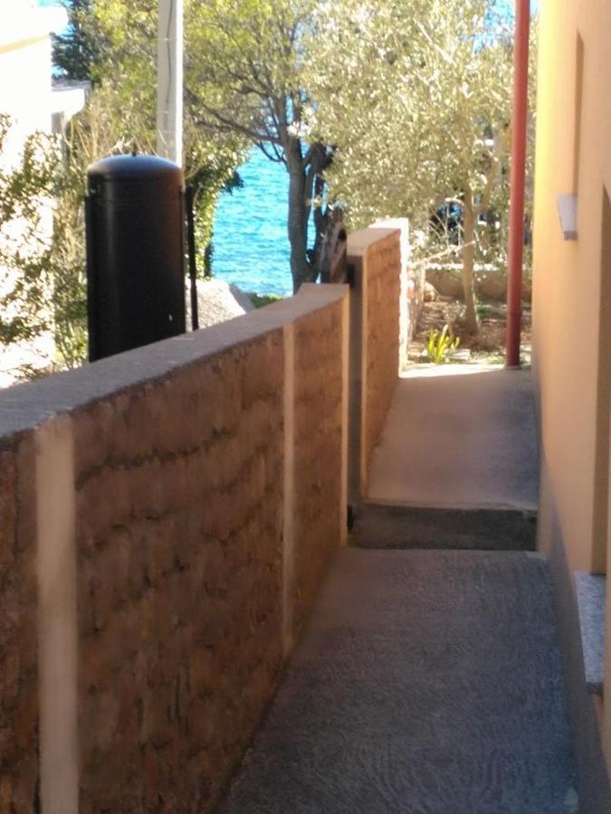 Apartmani Ivankovic Karlobag Dış mekan fotoğraf