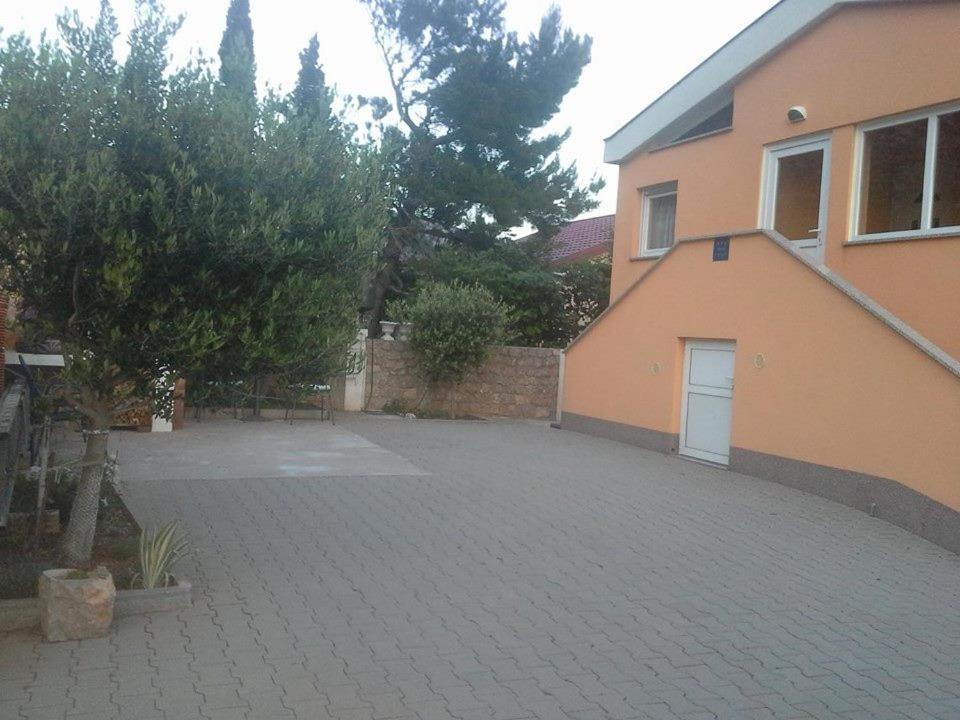 Apartmani Ivankovic Karlobag Dış mekan fotoğraf