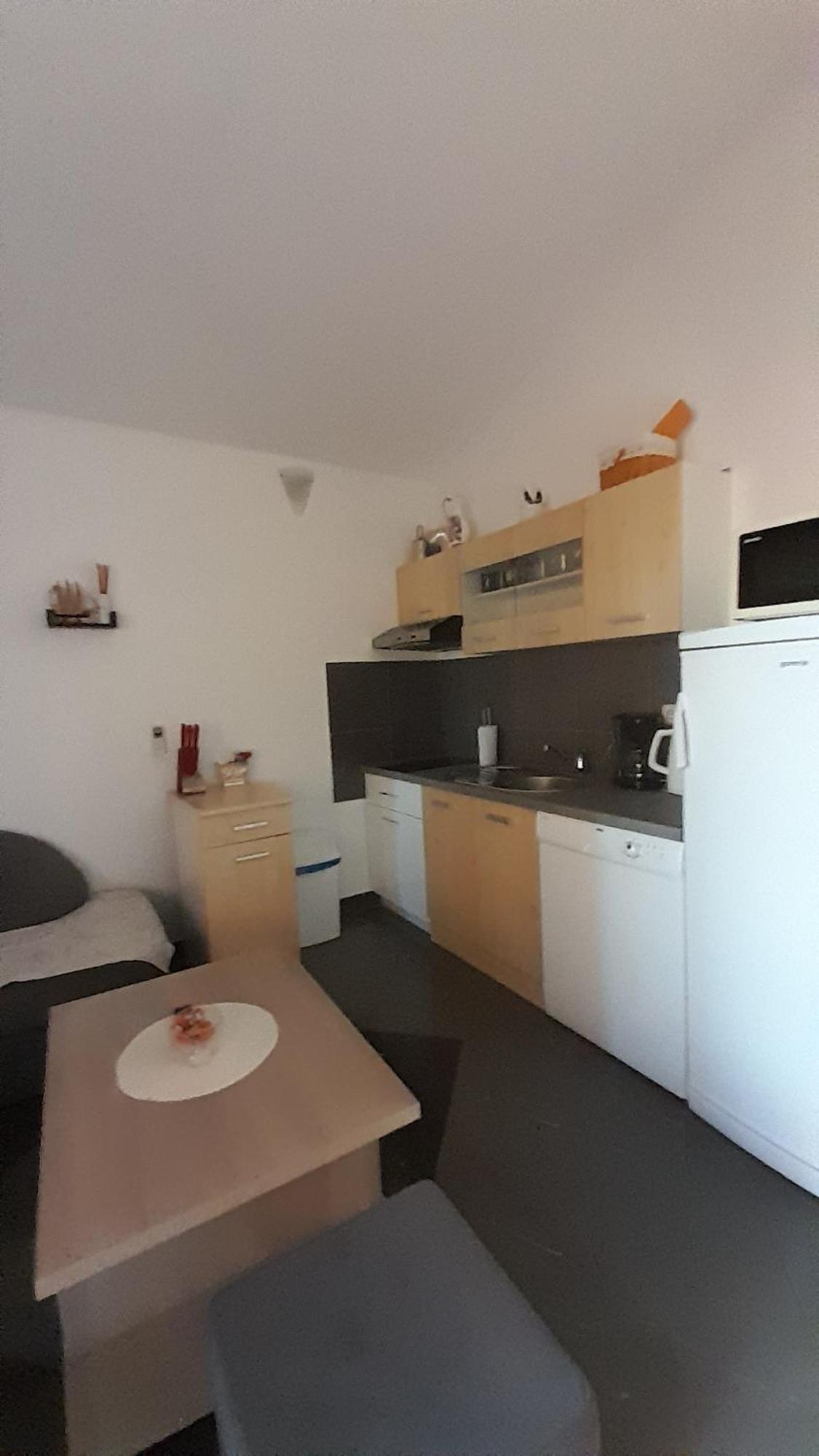 Apartmani Ivankovic Karlobag Oda fotoğraf