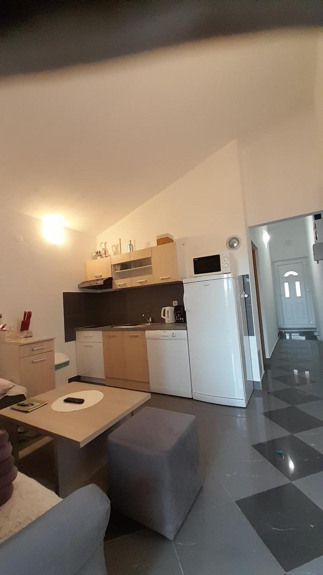 Apartmani Ivankovic Karlobag Oda fotoğraf